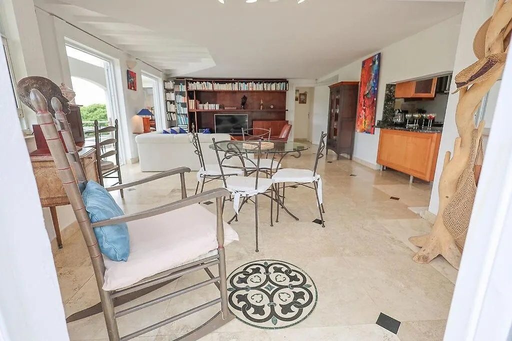 Villa Old Charm Waterfront, Pool And Beach Le Gosier