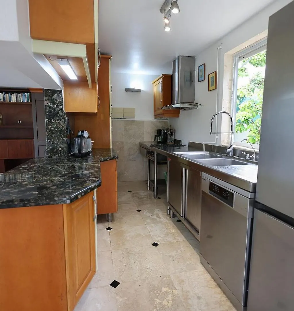 Villa Old Charm Waterfront, Pool And Beach Le Gosier  0*, Le Gosier (Grande-Terre) Gwadelupa