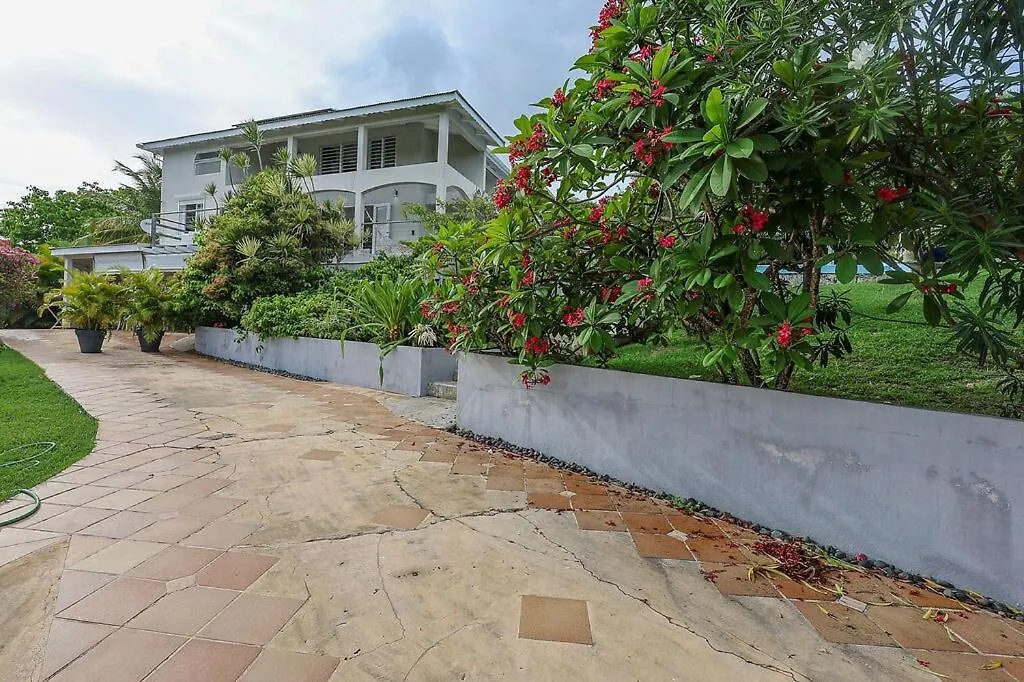 Villa Old Charm Waterfront, Pool And Beach 르 고지에