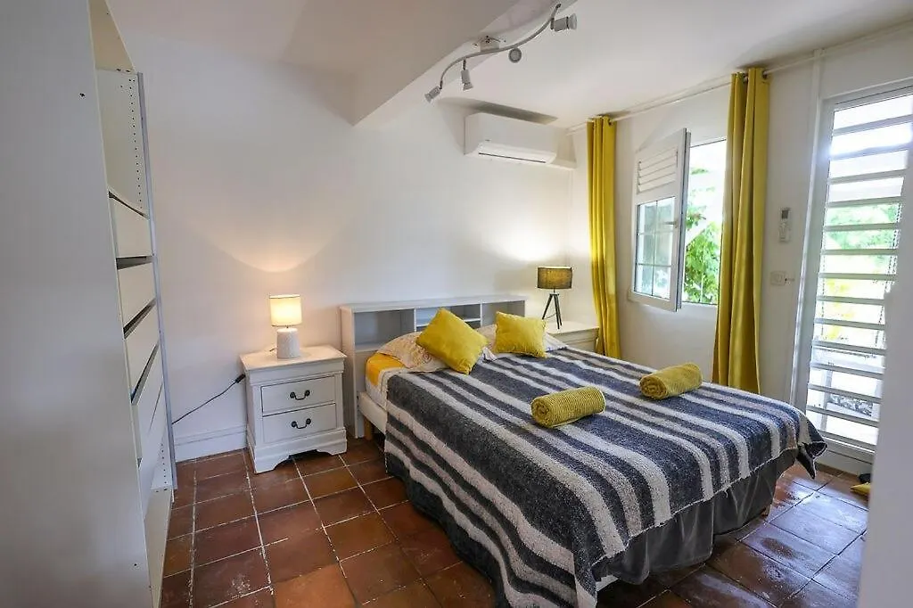 Villa Old Charm Waterfront, Pool And Beach 르 고지에