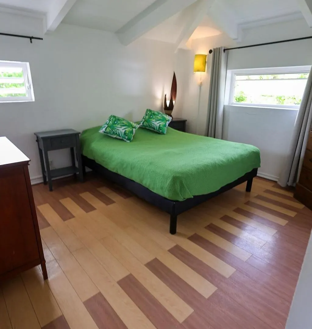 Villa Old Charm Waterfront, Pool And Beach 르 고지에 과달루프