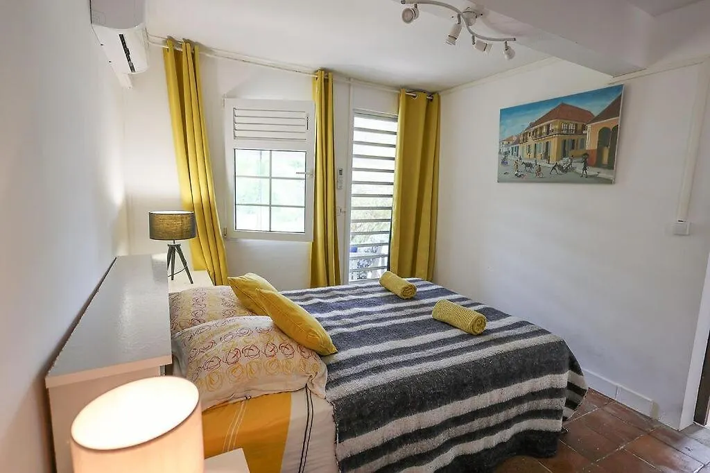 Villa Old Charm Waterfront, Pool And Beach 르 고지에 과달루프