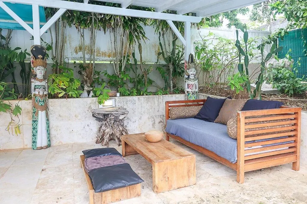 Villa Old Charm Waterfront, Pool And Beach 르 고지에