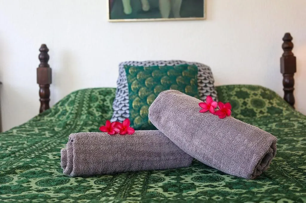 Villa Old Charm Waterfront, Pool And Beach 르 고지에