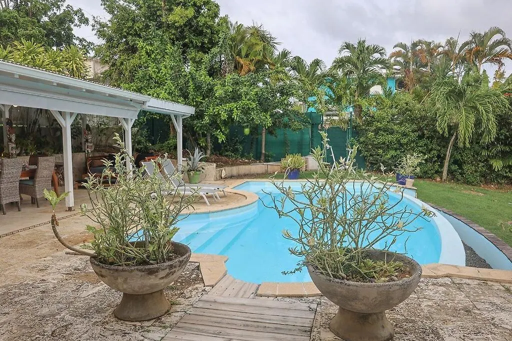 Villa Old Charm Waterfront, Pool And Beach 르 고지에 과달루프